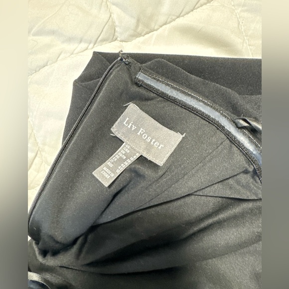 LIV FOSTER dress 6 - Picture 2 of 2